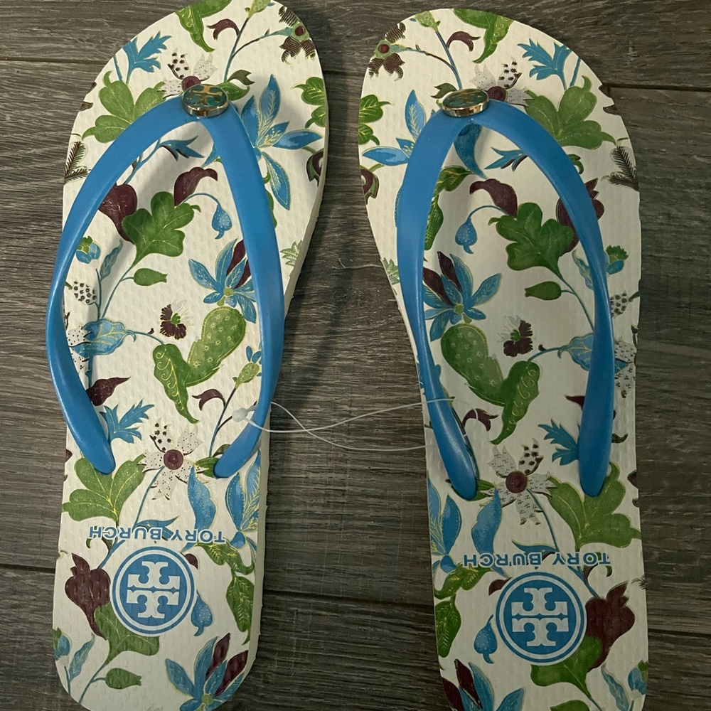 New in box Tory Burch flip flop